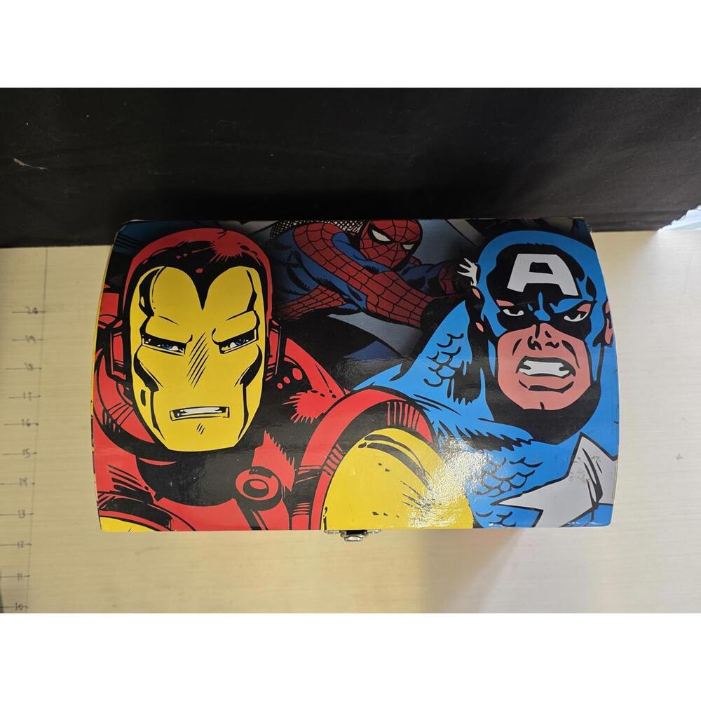 Marvel Comic Book Chest - Picture 2 of 10